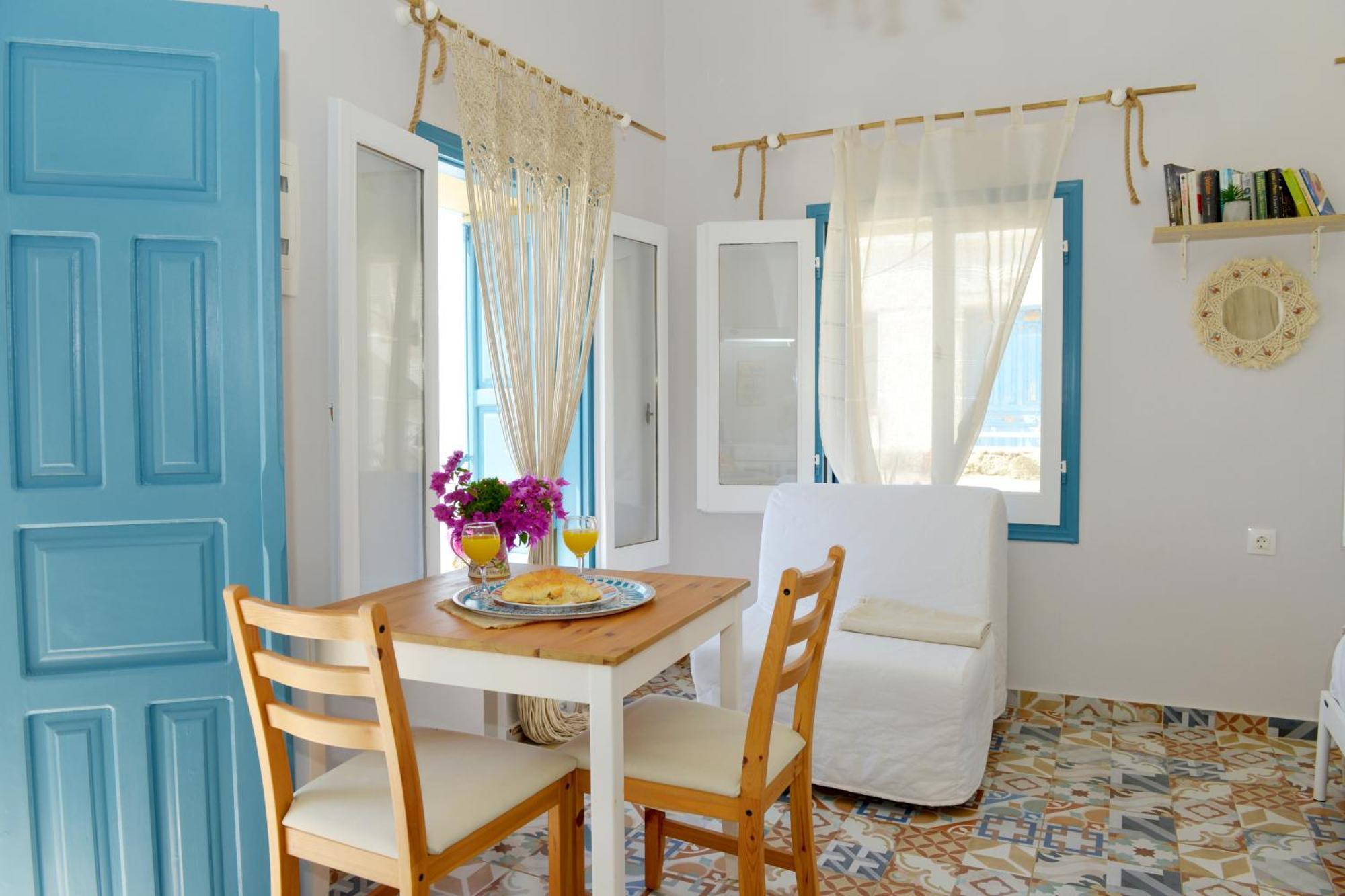 Spitakia * Chalki Town